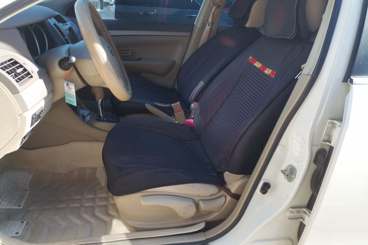 日产 轩逸 2019款 经典 1.6XE+ CVT智联领先版中控内饰19