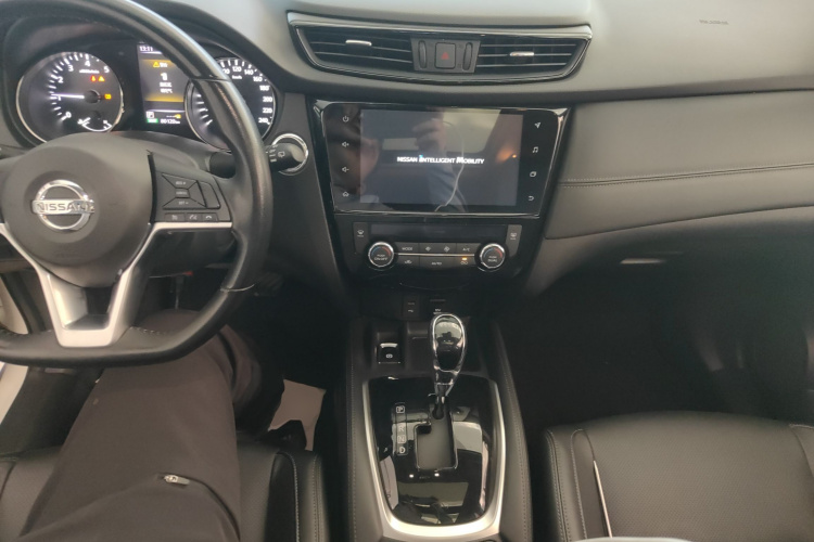 日产 奇骏 2021款 2.0L CVT 2WD XL ITS智联舒适版中控内饰12