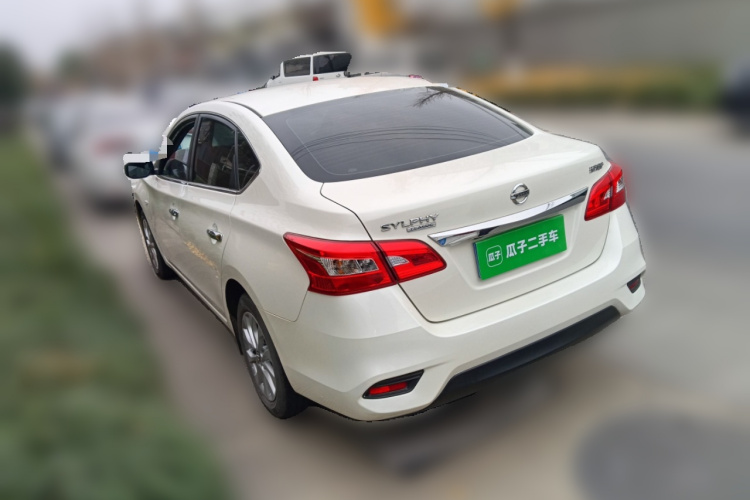 日产 轩逸 2021款 经典 1.6XL 手动豪华版车身外观5