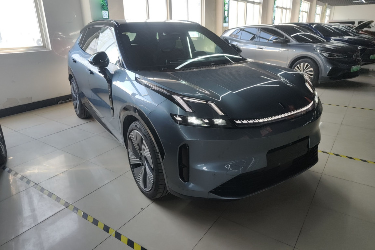 领克08 EM-P 2025款 220km 四驱性能Halo车身外观6002