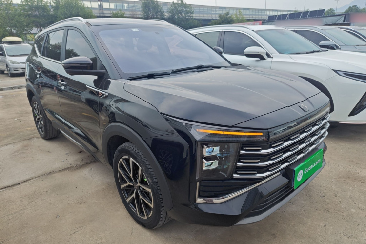 思皓X8 PLUS 2023款 1.5TGDI DCT智享版 7座车身外观3