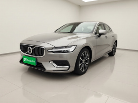 沃尔沃S60 2021款 T4 智逸豪华版