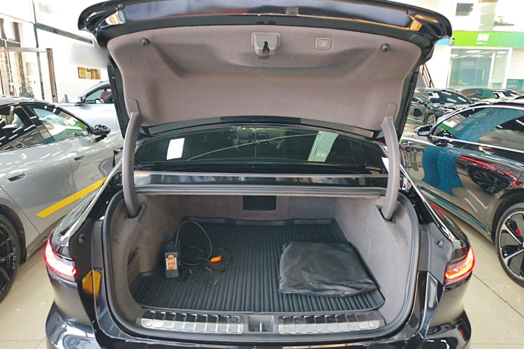 蔚来ET7 2024款 100kWh 行政签名版机舱底盘23