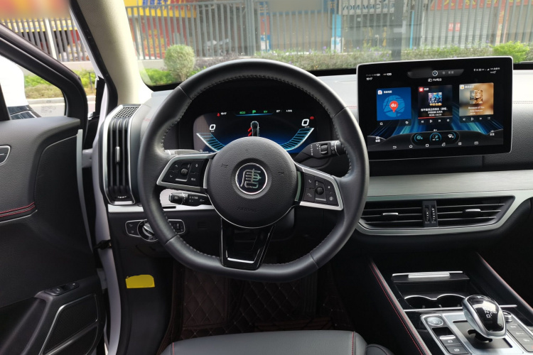 比亚迪 唐新能源 2019款 DM 2.0T 全时四驱智联创享型 7座 国VI局部细节13