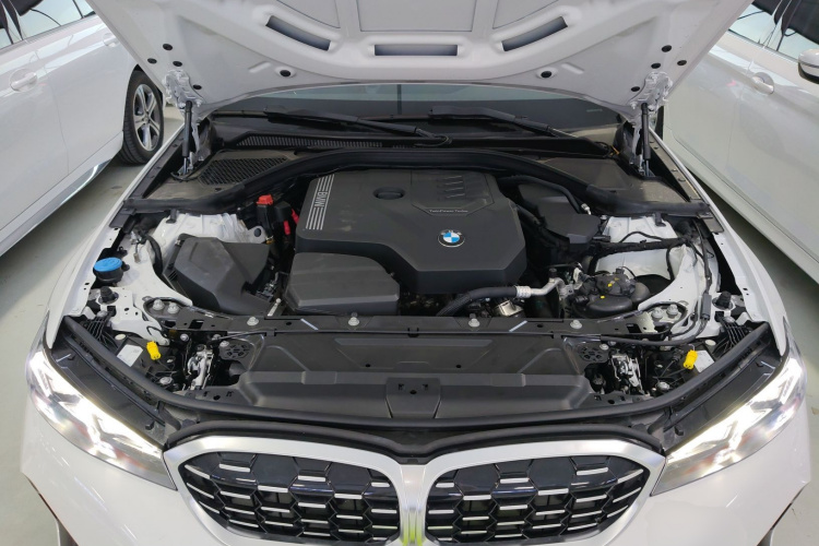 宝马3系 2024款 325Li M运动套装机舱底盘24