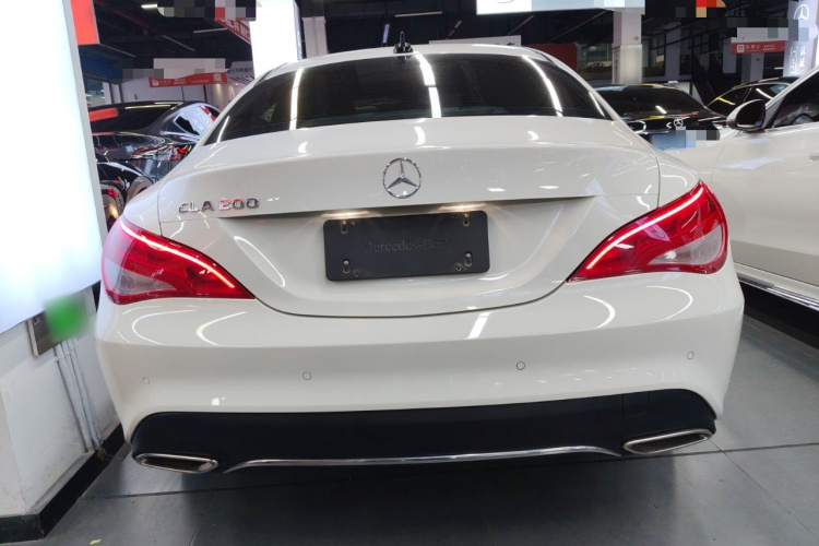 奔驰CLA 2017款 改款 CLA 200 动感型车身外观6