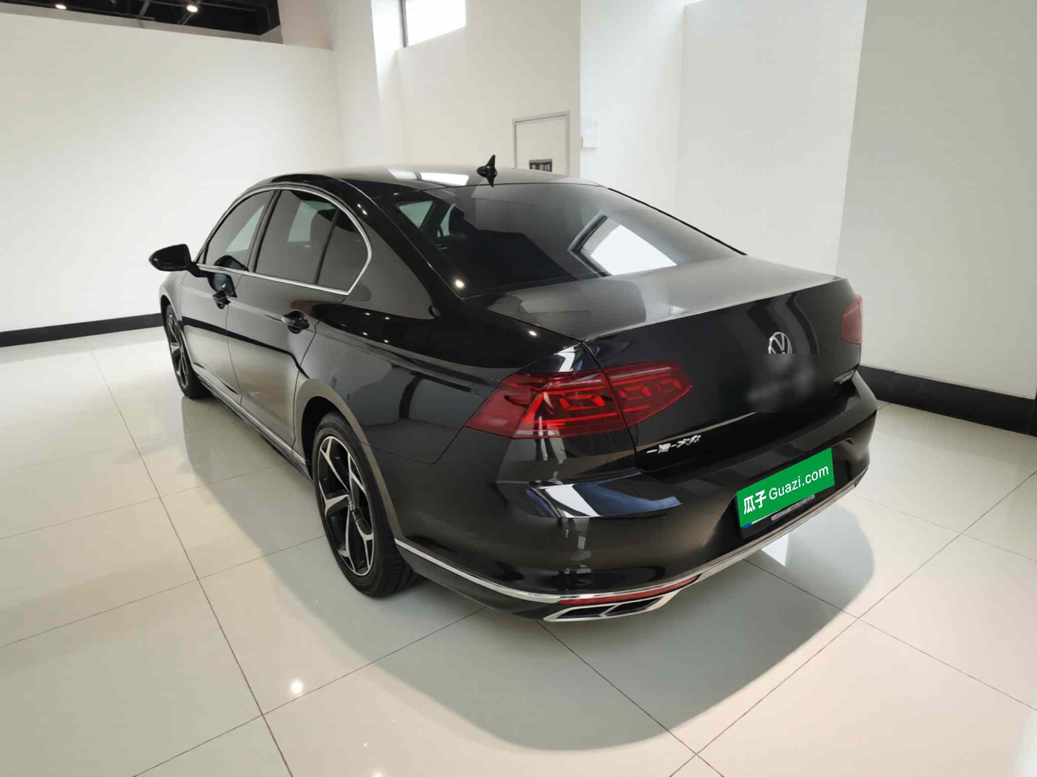 大众 迈腾 2024款 200万辆众享款 330TSI DSG豪华型(3)