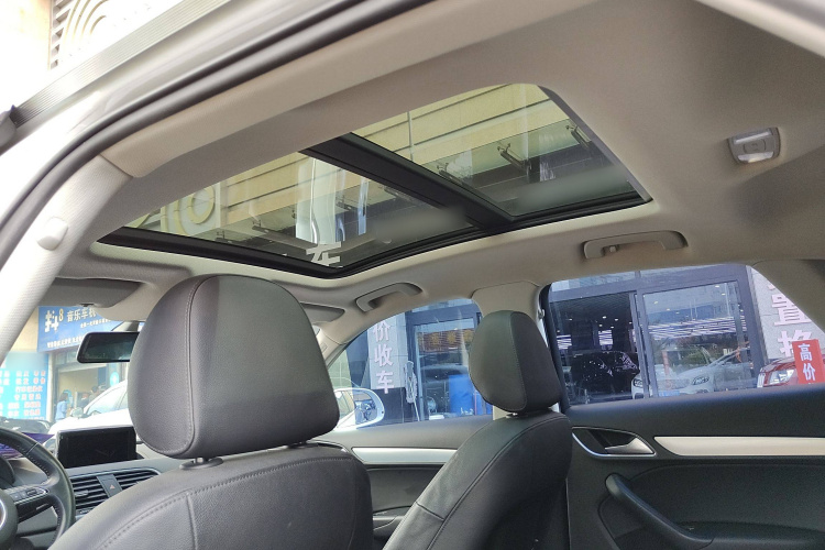 奥迪Q3(进口) 2012款 35 TFSI quattro 舒适型局部细节22