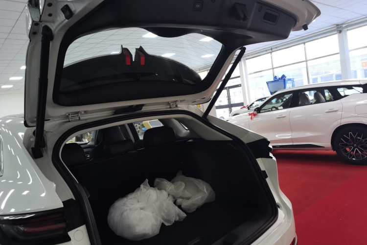 长安UNI-K 智电iDD 2024款 智电iDD 1.5T 135km智领型局部细节23