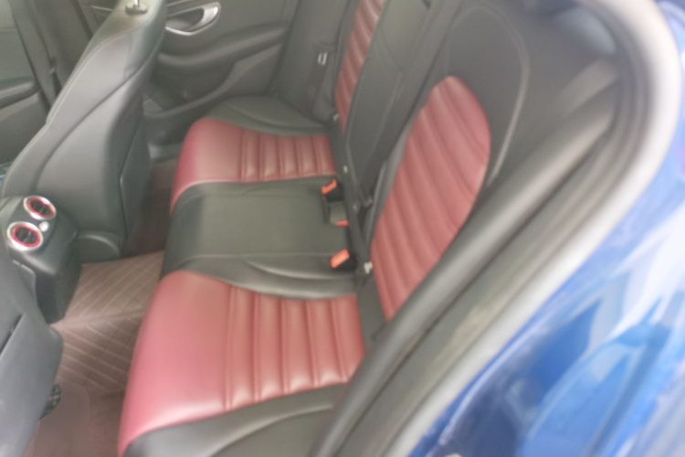 奔驰C级 2018款 C 200 运动版中控内饰7004