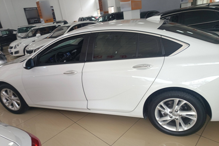 别克 君威 2020款 552T 精英型车身外观6003