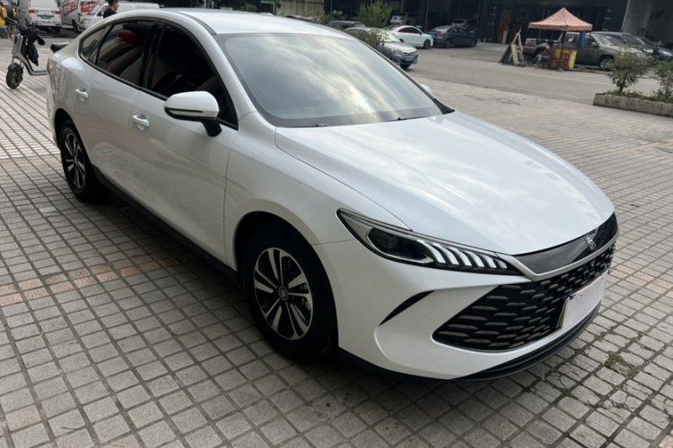 比亚迪 秦PLUS 2025款 DM-i 智驾版 55KM领先型车身外观6001