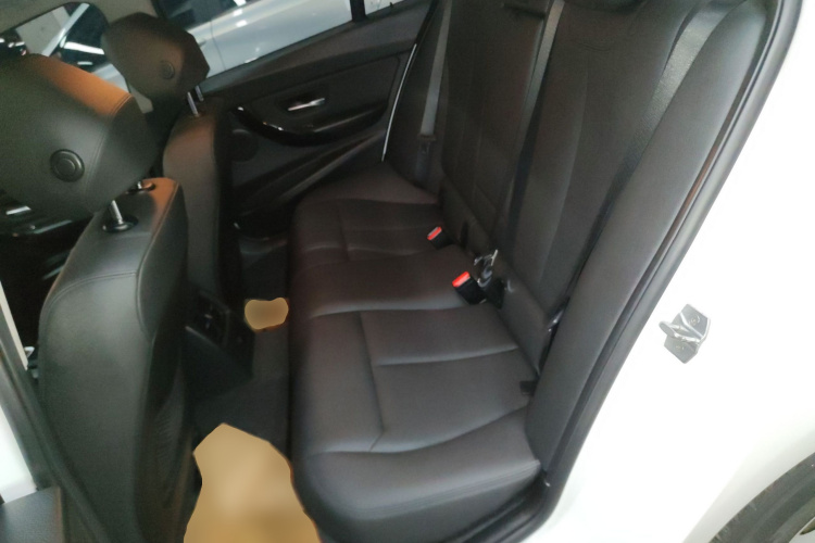 宝马3系 2016款 316i 时尚型中控内饰7004