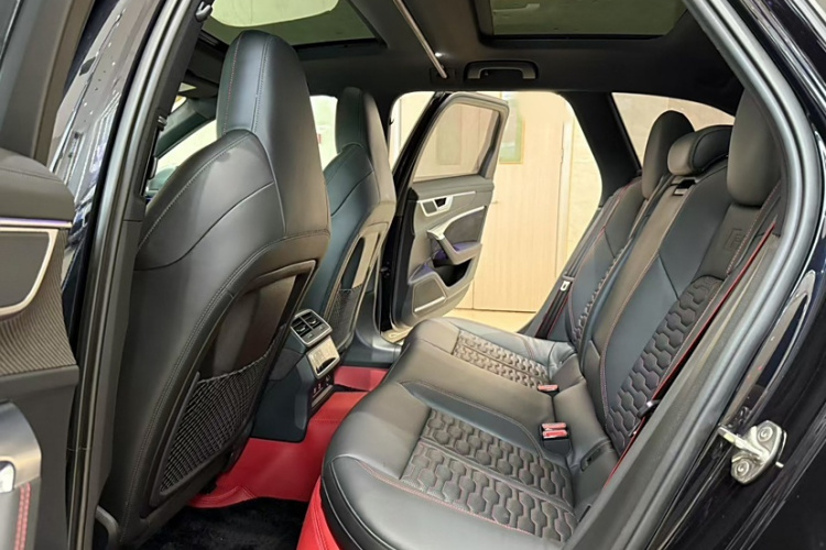 奥迪RS 6 2021款 RS 6 4.0T Avant中控内饰7008