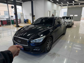 英菲尼迪Q50L 2015款 2.0T 舒适版