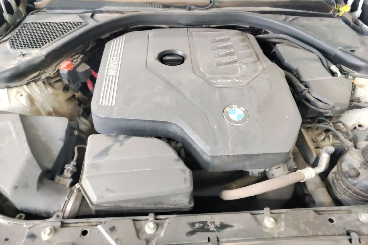 宝马3系 2022款 325Li M运动曜夜套装机舱底盘24