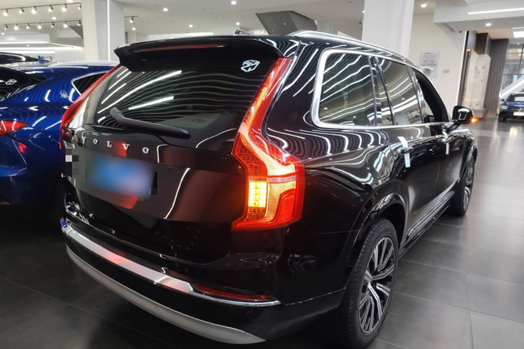 沃尔沃XC90 2022款 B6 智逸豪华版 7座车身外观7