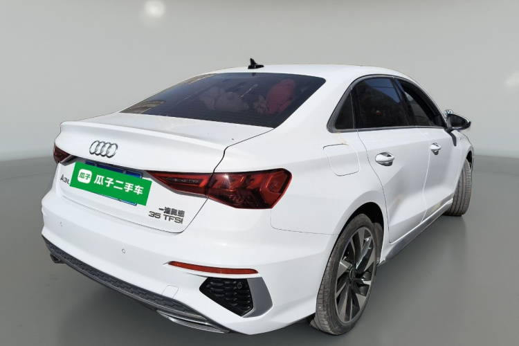 奥迪A3 2023款 改款 A3L Limousine 35 TFSI 时尚运动型车身外观7