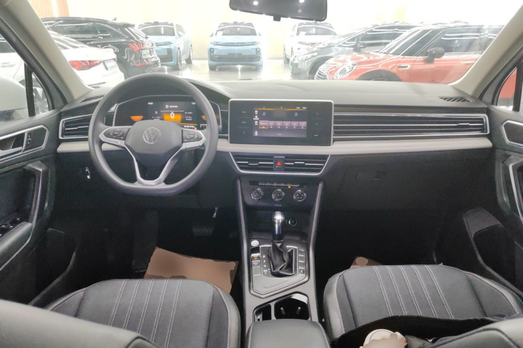 大众 途观L 2022款 330TSI 自动两驱舒享版中控内饰12