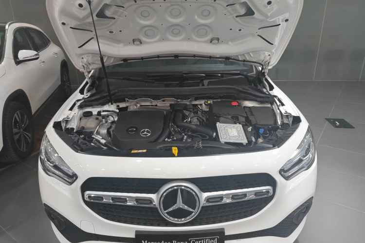 奔驰GLA 2023款 GLA 200机舱底盘24