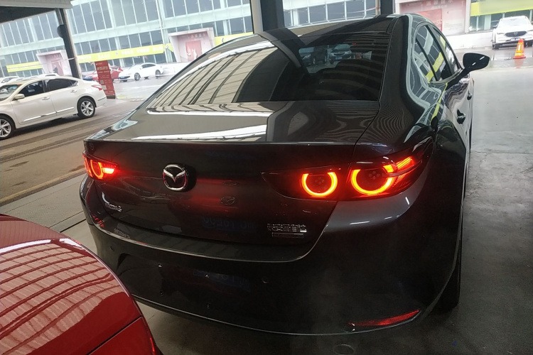 马自达3 昂克赛拉 2022款 2.0L 自动质睿版车身外观6004