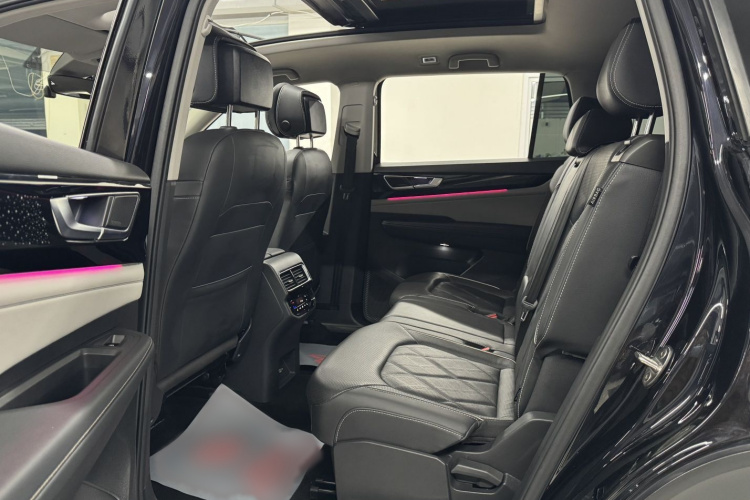 大众 途昂 2022款 530 V6 四驱尊崇旗舰版中控内饰7004