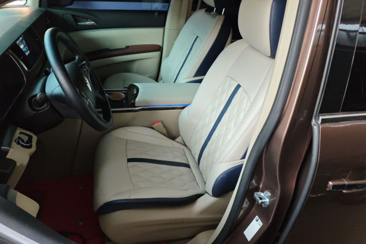 别克GL8 2018款 28T 尊贵型 国VI中控内饰19