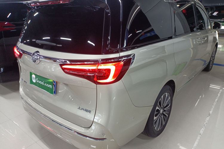 别克GL8 2021款 ES陆尊 653T 旗舰型车身外观7