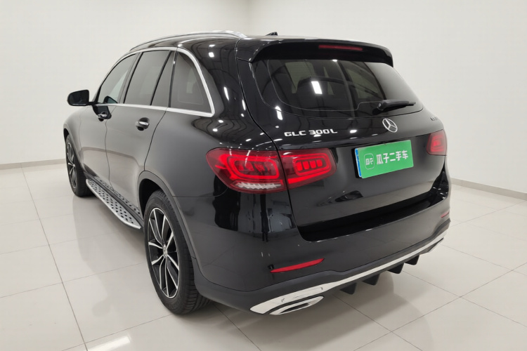 奔驰GLC 2020款 改款 GLC 300 L 4MATIC 动感型车身外观5