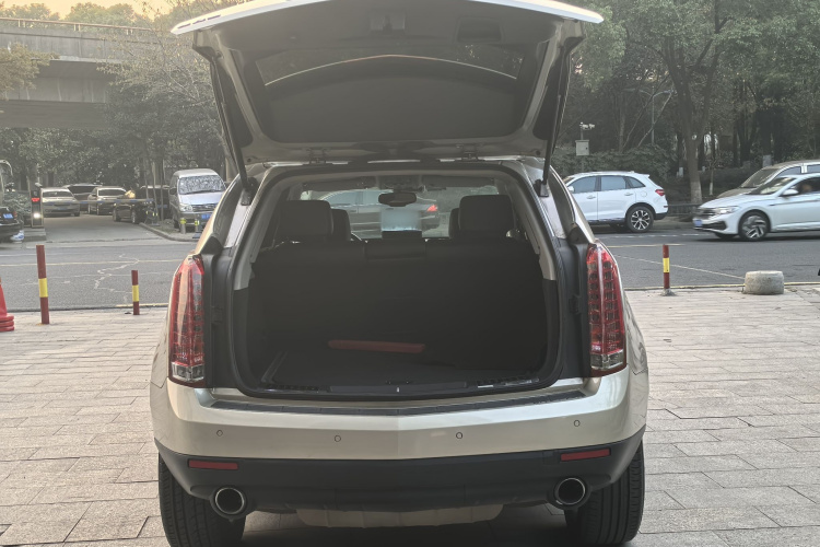 凯迪拉克SRX 2013款 3.6L 旗舰型局部细节23
