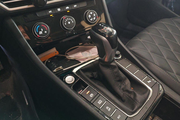 大众 速腾 2023款 300TSI DSG超越版局部细节18