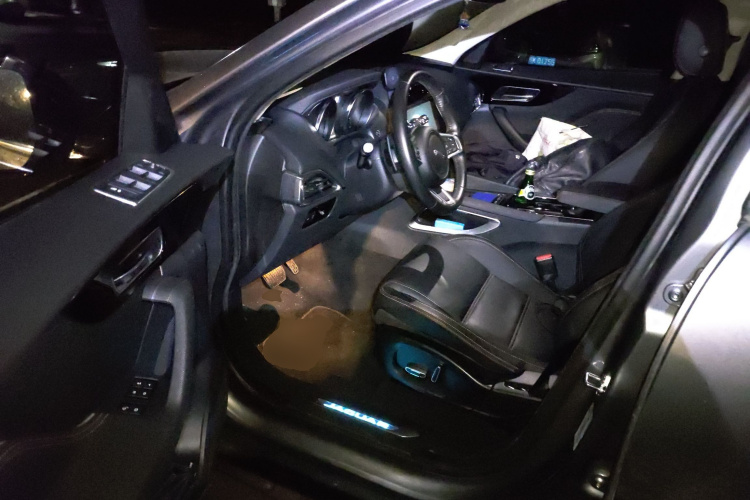 捷豹F-PACE 2020款 2.0T 都市尊享版中控内饰20