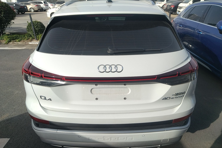 奥迪Q4 e-tron 2024款 40 e-tron 创境版车身外观6