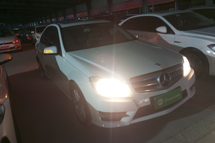 奔驰C级 2013款 C 180 经典型 Grand Edition车身外观3