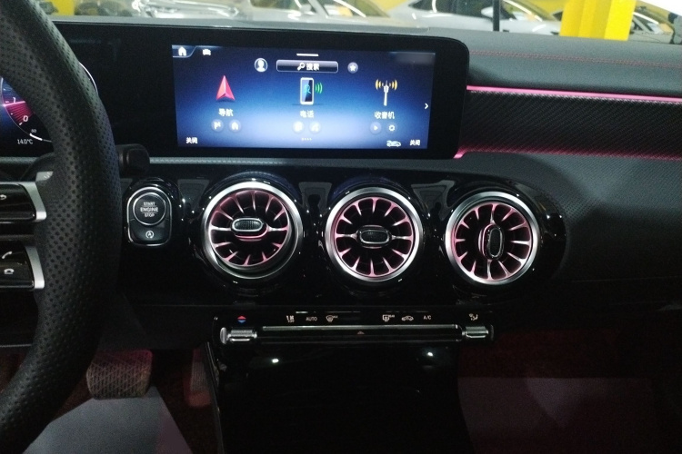 奔驰A级 2024款 改款 A 200 L 时尚型局部细节16