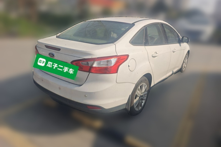 福特 福克斯 2012款 三厢 1.6L 自动舒适型车身外观6005