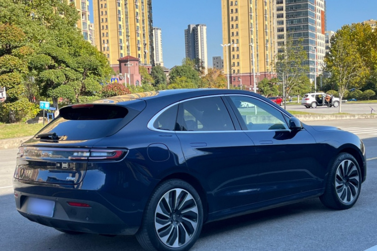 鸿蒙智行 问界M5 2022款 增程后驱标准版车身外观6001