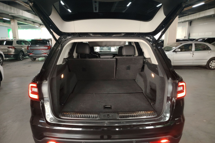 红旗HS7 2019款 3.0T 自动四驱智联旗畅版局部细节23