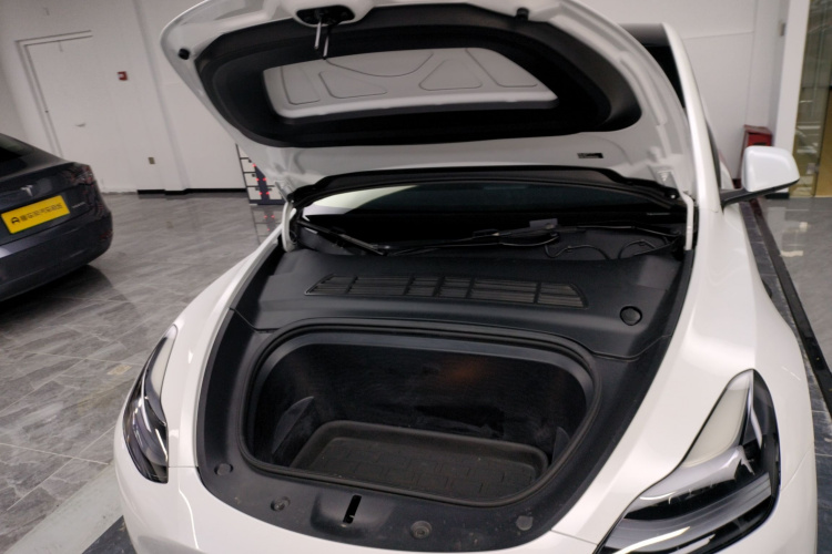 特斯拉 Model Y 2022款 改款 长续航全轮驱动版局部细节24