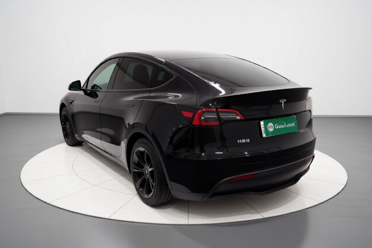 特斯拉 Model Y 2022款 改款 后轮驱动版车身外观5