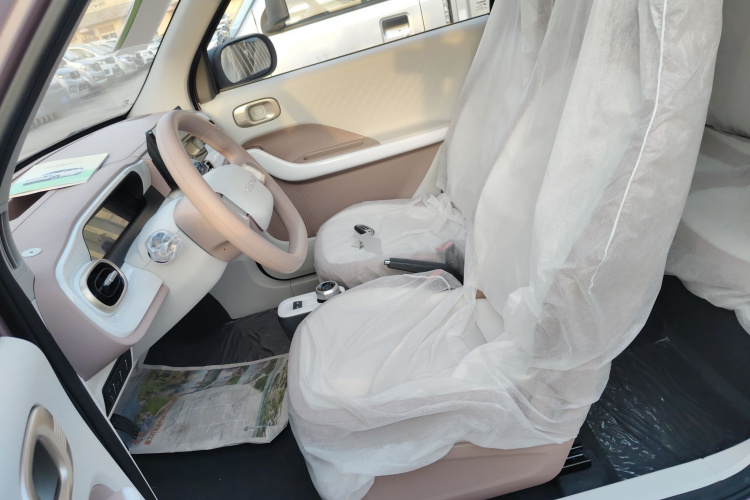 吉利银河 熊猫 2025款 210km 元气熊中控内饰19