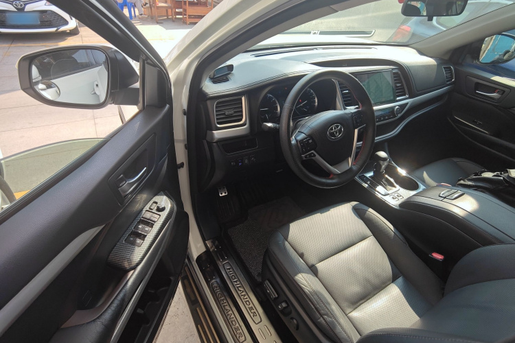 丰田 汉兰达 2015款 2.0T 四驱豪华版 7座中控内饰20