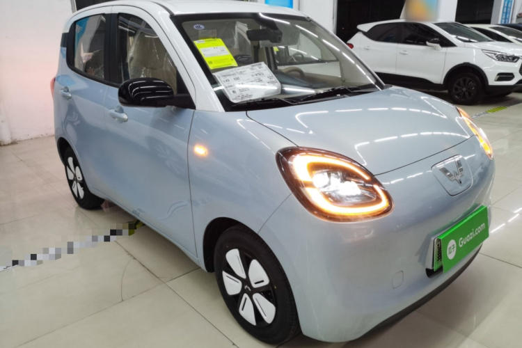 五菱汽车 宏光MINIEV 2025款 四门版 臻享+款车身外观3