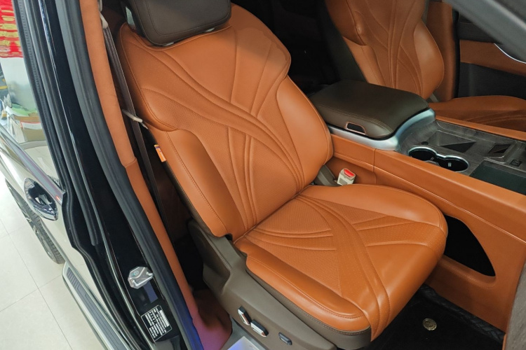 钧天黑武士Youth 2023款 2.0T 汽油标配版局部细节41