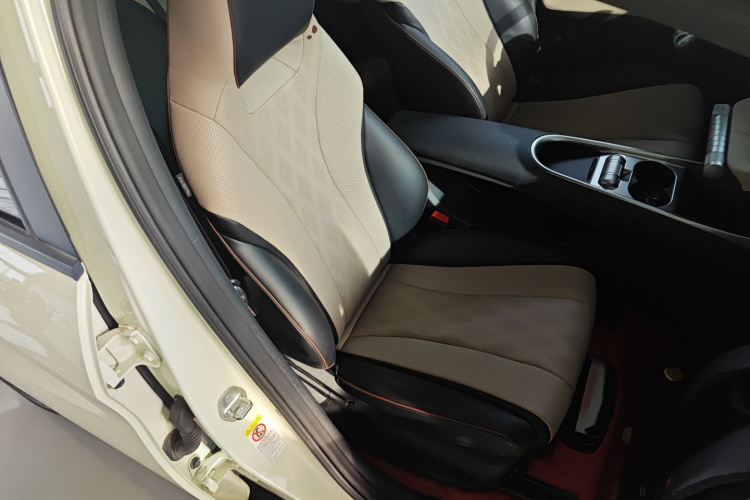 比亚迪 海豚 2023款 420km 自由版局部细节41