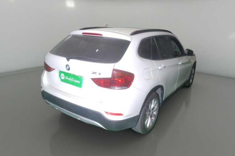 宝马X1 2013款 sDrive18i 时尚型车身外观7