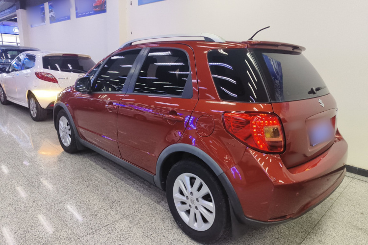 铃木 天语 SX4 2013款 1.6L 自动酷锐型车身外观6003