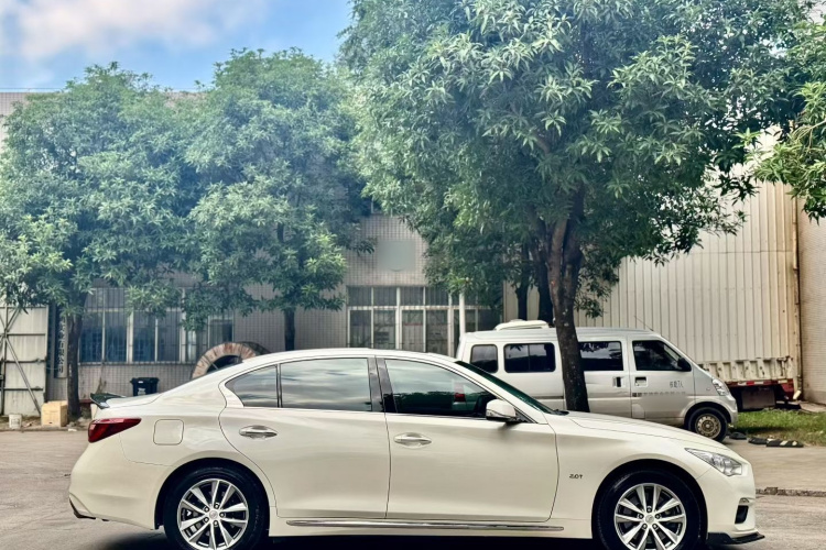 英菲尼迪Q50L 2018款 2.0T 舒适版 国VI车身外观6003