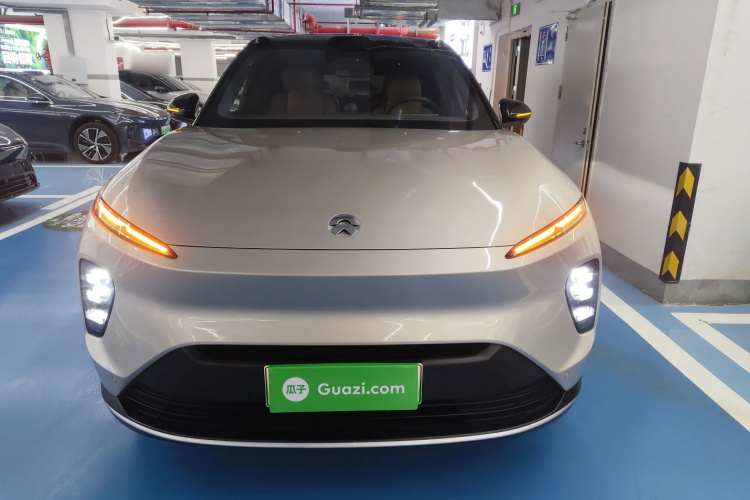 蔚来ES8 2024款 75kWh车身外观2