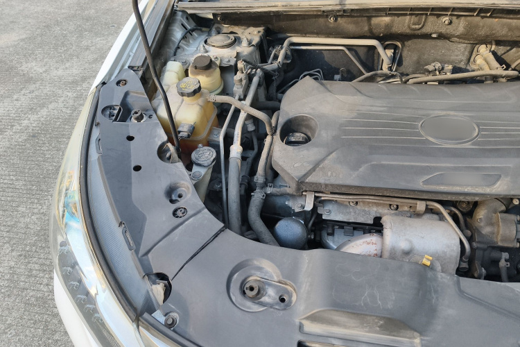 比亚迪 宋 2016款 盖世版 1.5TID 自动精英型局部细节9006